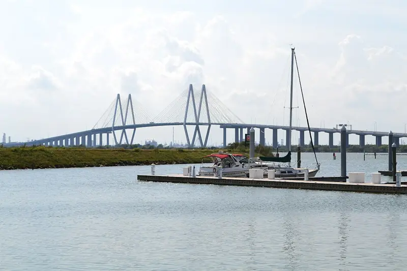 An image of the Fred Hartman Bridge.