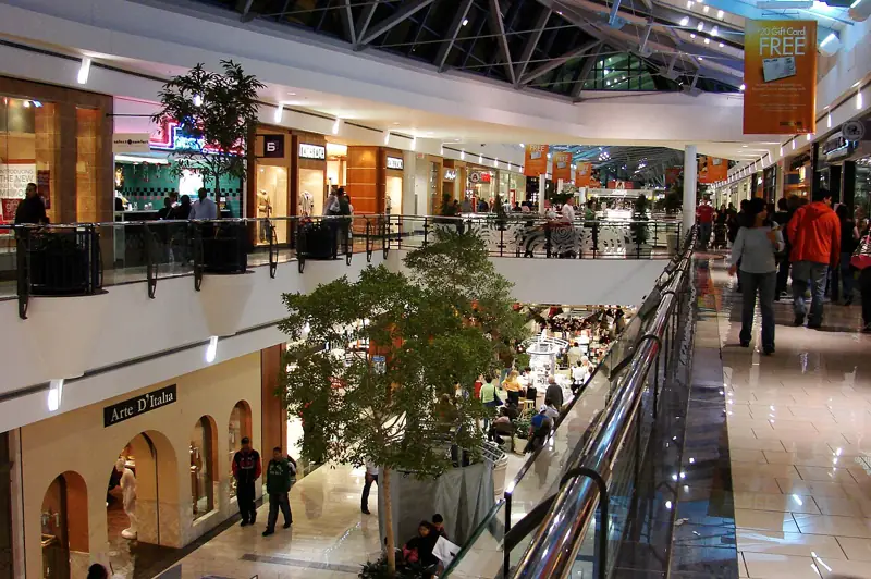 {{w|Stonebriar Centre