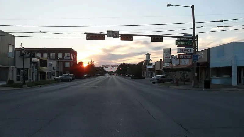 Looking West down Main Street from the Center St./Main St. intersection, Grand Prairie, Texas, United States.